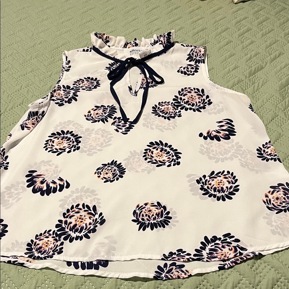 Alice Blue Floral Blouse - White and Navy